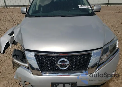 2015 Nissan Pathfinder S z USA, uszkodzony, nr VIN 5N1AR2MM7FC618566